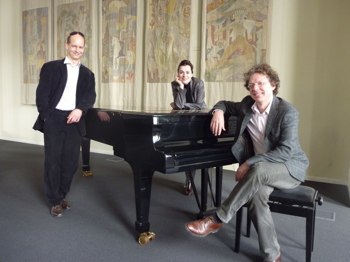 Der Vorstand der Philharmonischen Gesellschaft Augsburg, Wolfgang Fritzen, Cordula Berschet, Jakob Janeschitz-Kriegl.